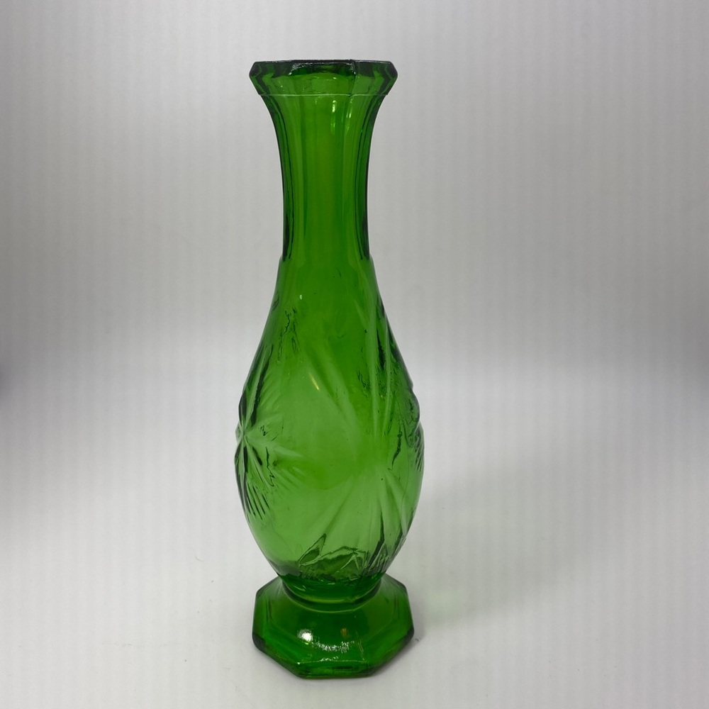 Vintage‎ Green Glass Vase with Star Design #270